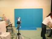 �X�N���[���ƃJ�����B���̐��F�𓧖��ɂ��č������܂��B